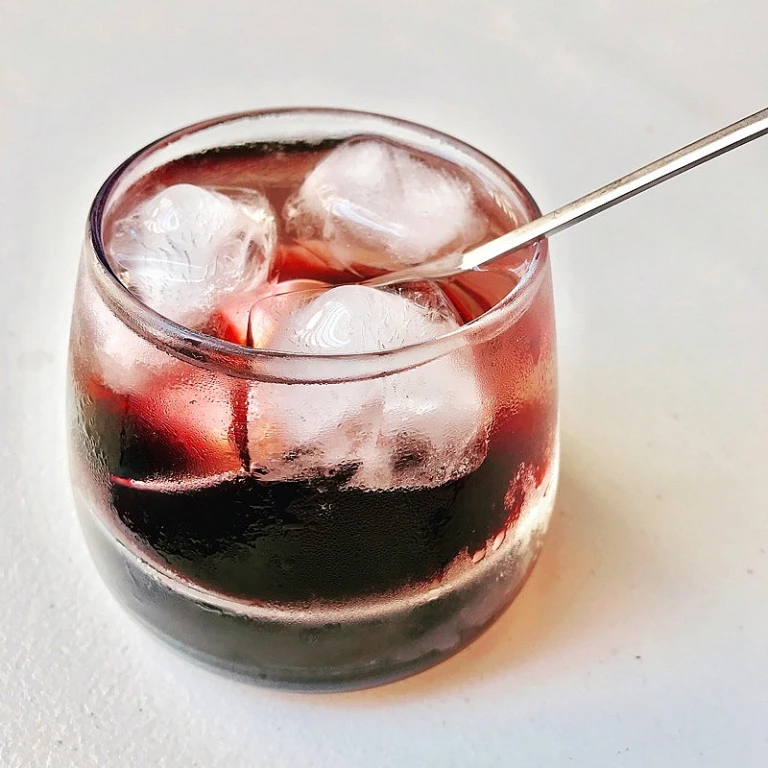 Clear ice cube maker: the ultimate guide to achieving perfect ice